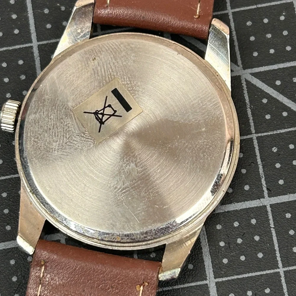 Eiger Speed Edition Men's Analog Wristwatch Brown Leather‎ Strap Silver Tone
